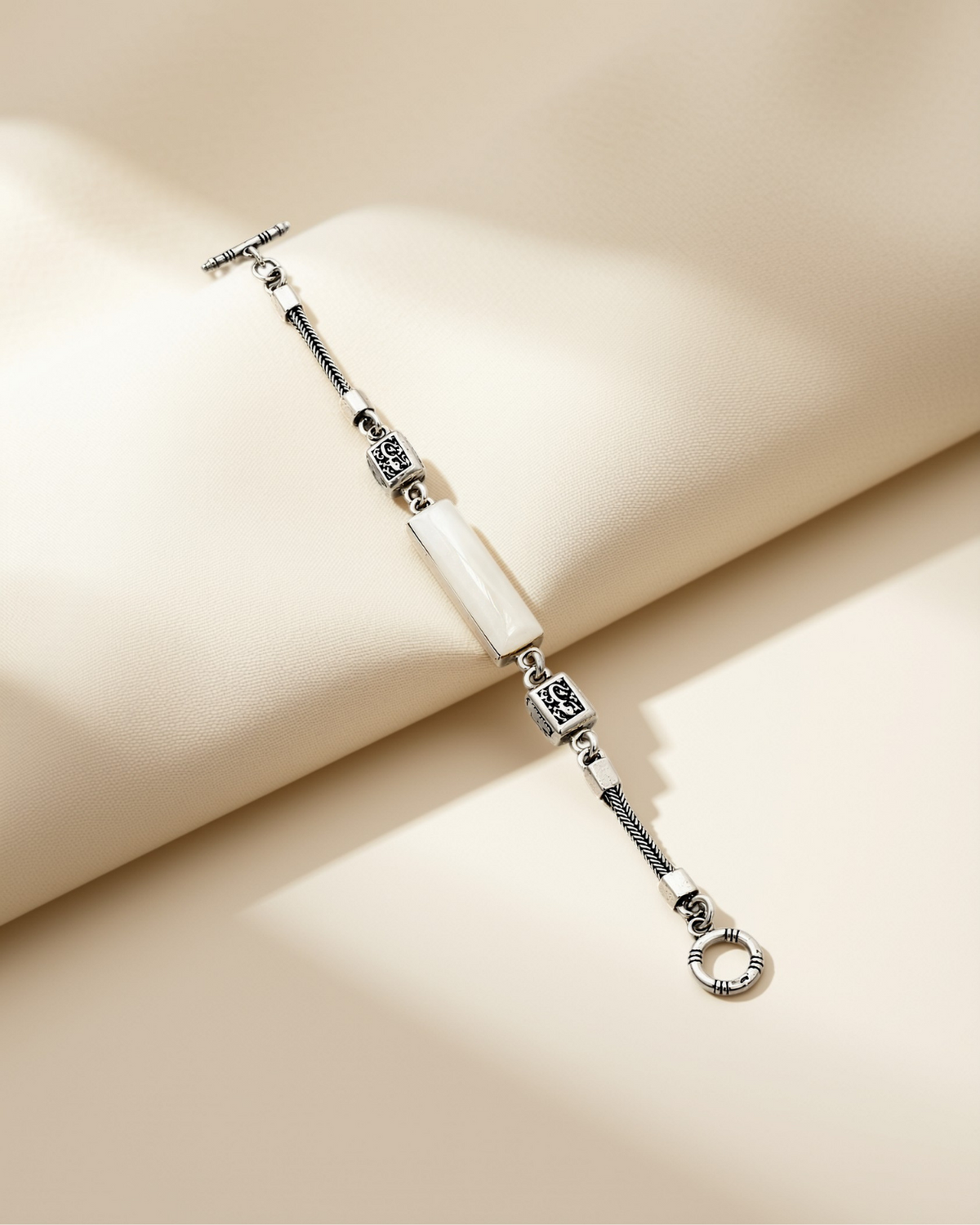 "Love" rectangular bracelet (Pearl) 1271