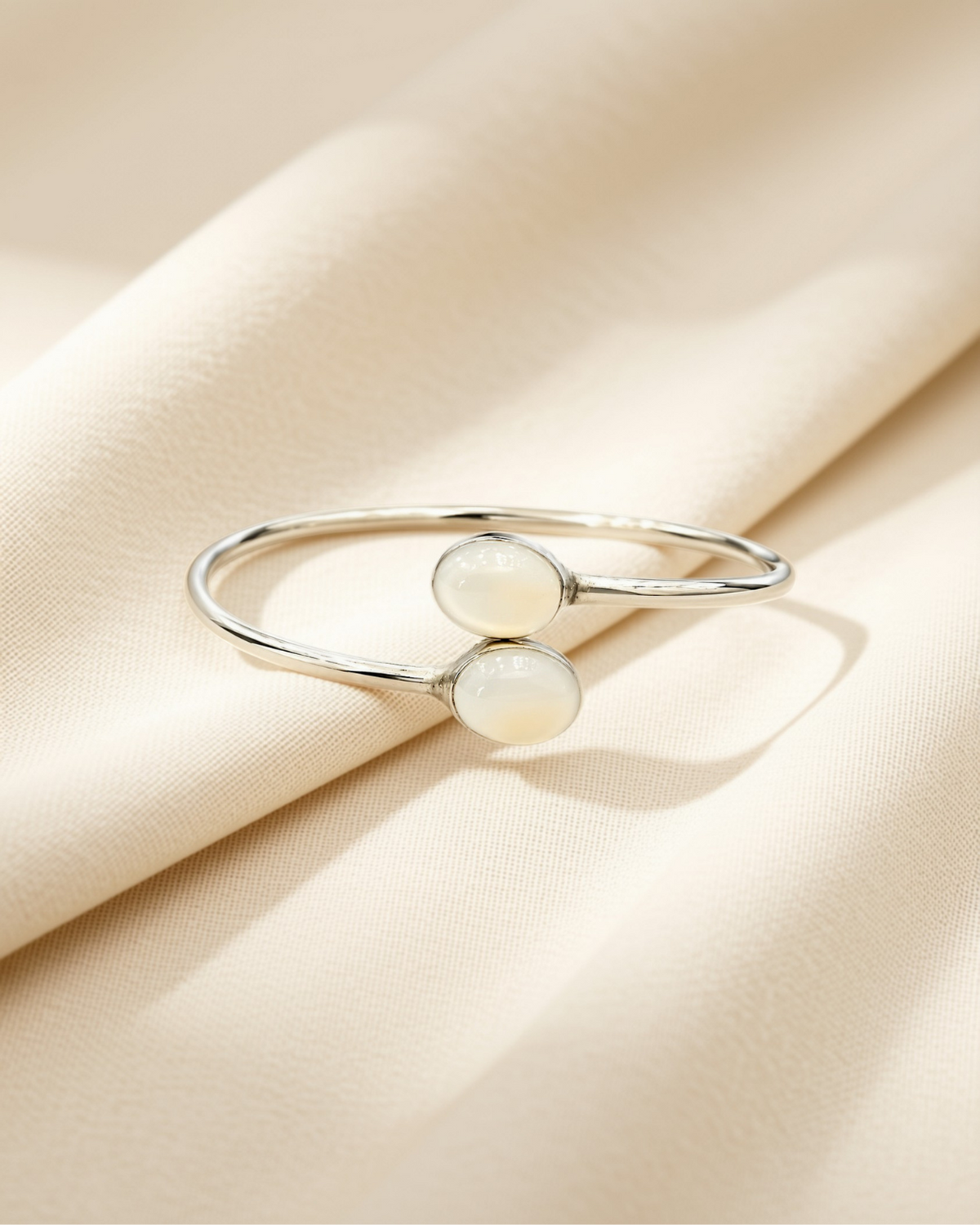 Pearl Glow Bangle 1326