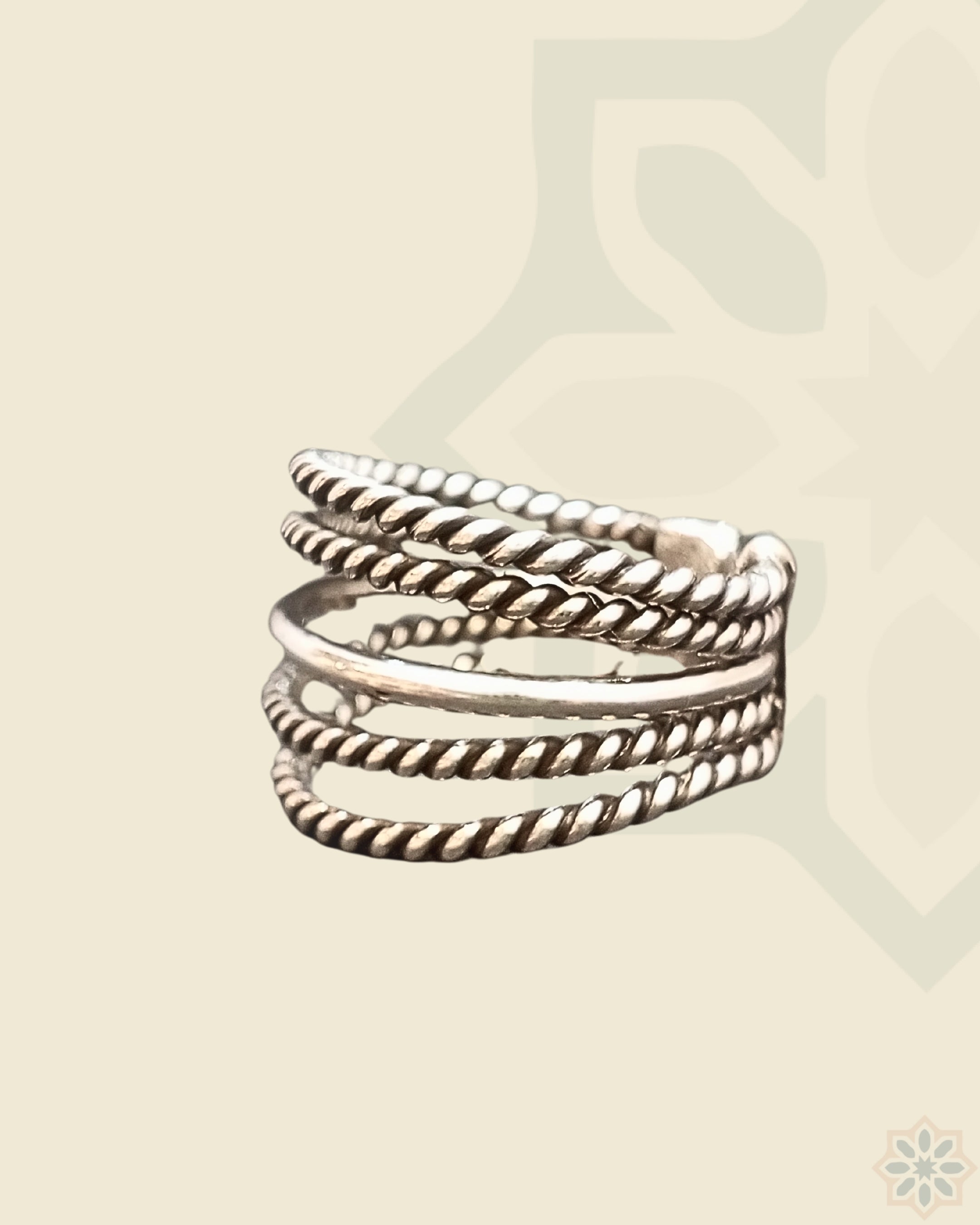 Twist of Light Ring