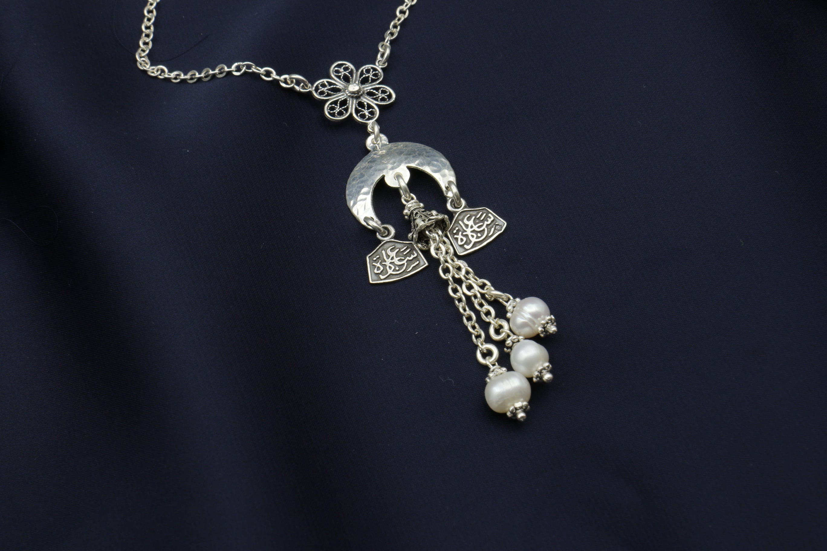 Long Pearl Chain of Happiness
