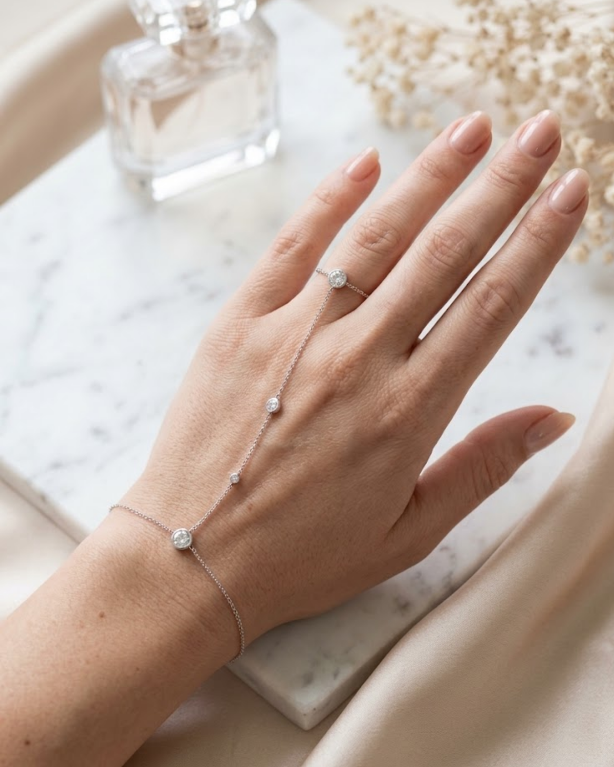Sparkle Bead Hand Chain Bracelet 3218 اسواره