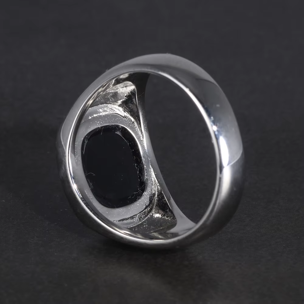 Onyx Crest Ring