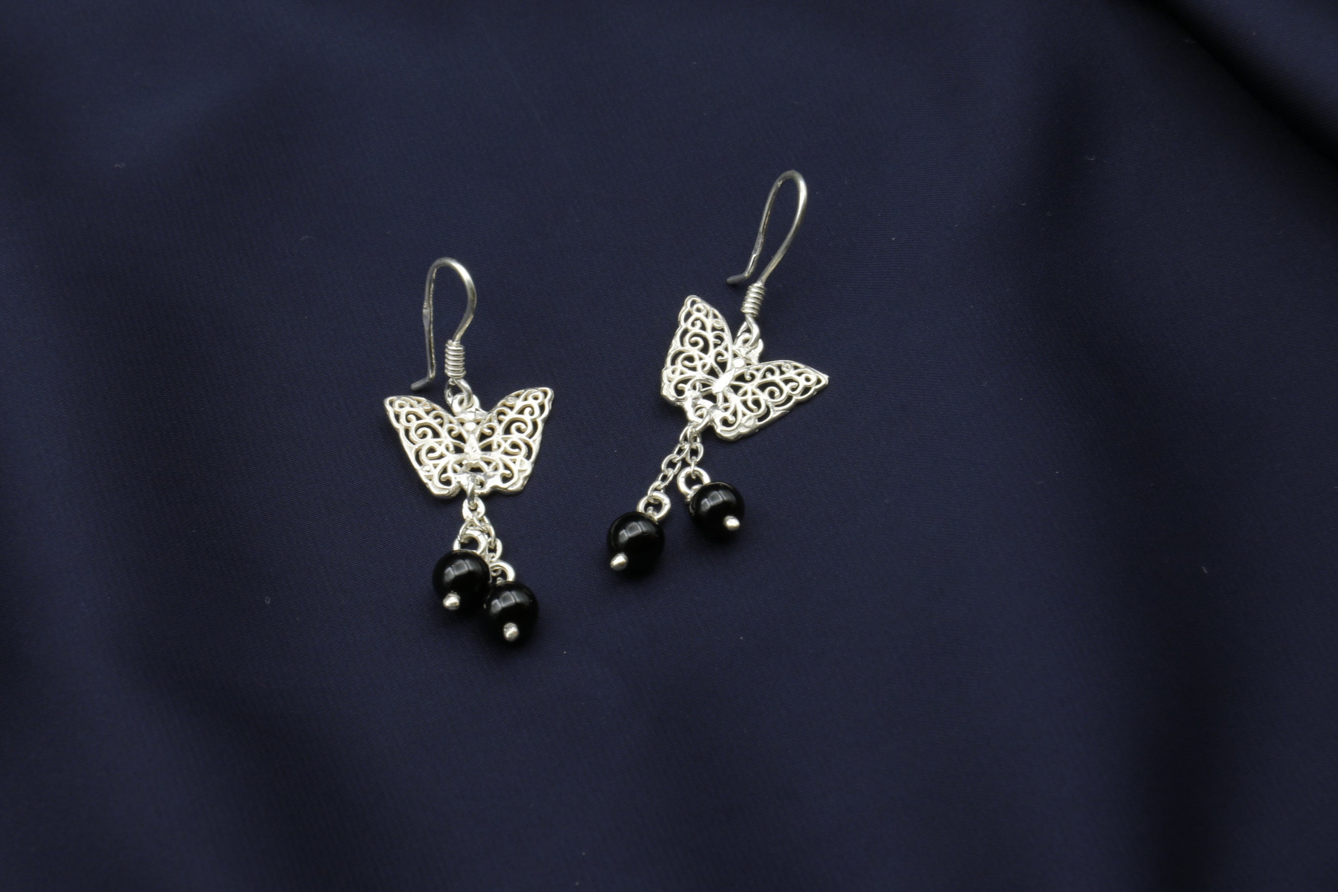 Simple Butterfly earring (Black Agate)