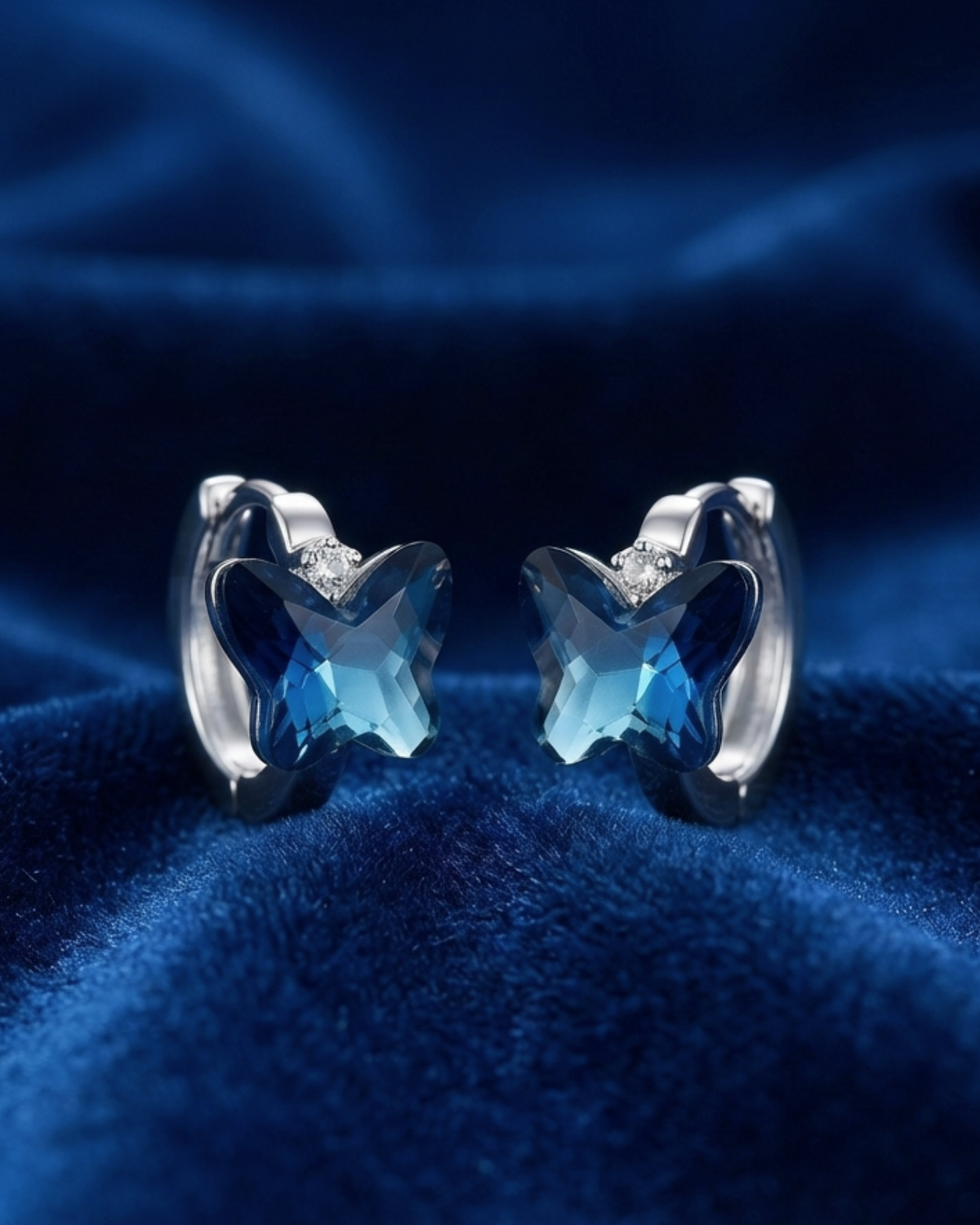 Blue Butterfly Huggie Hoop Earrings 4318 قرط