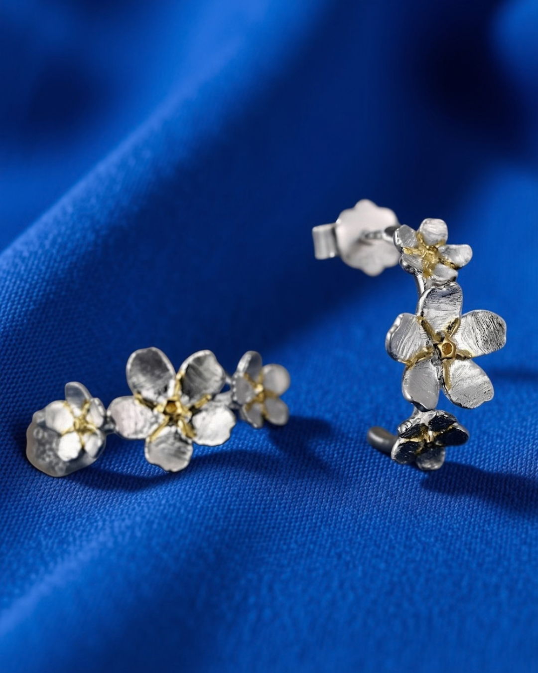 Forget-Me-Not Blossom Hoop Earrings 4320 ﻗﺮط