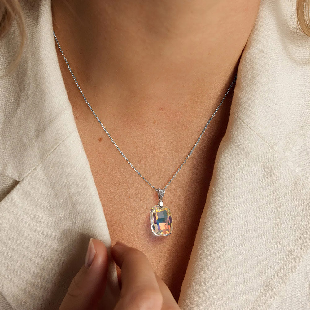 Simple Necklace with Crystal