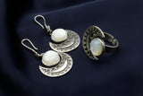 Crescent ring with Pearl