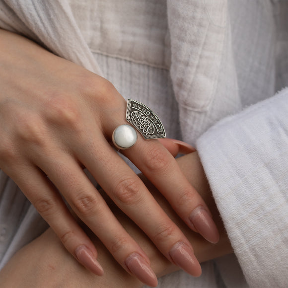 Garden ring with natural Pearl