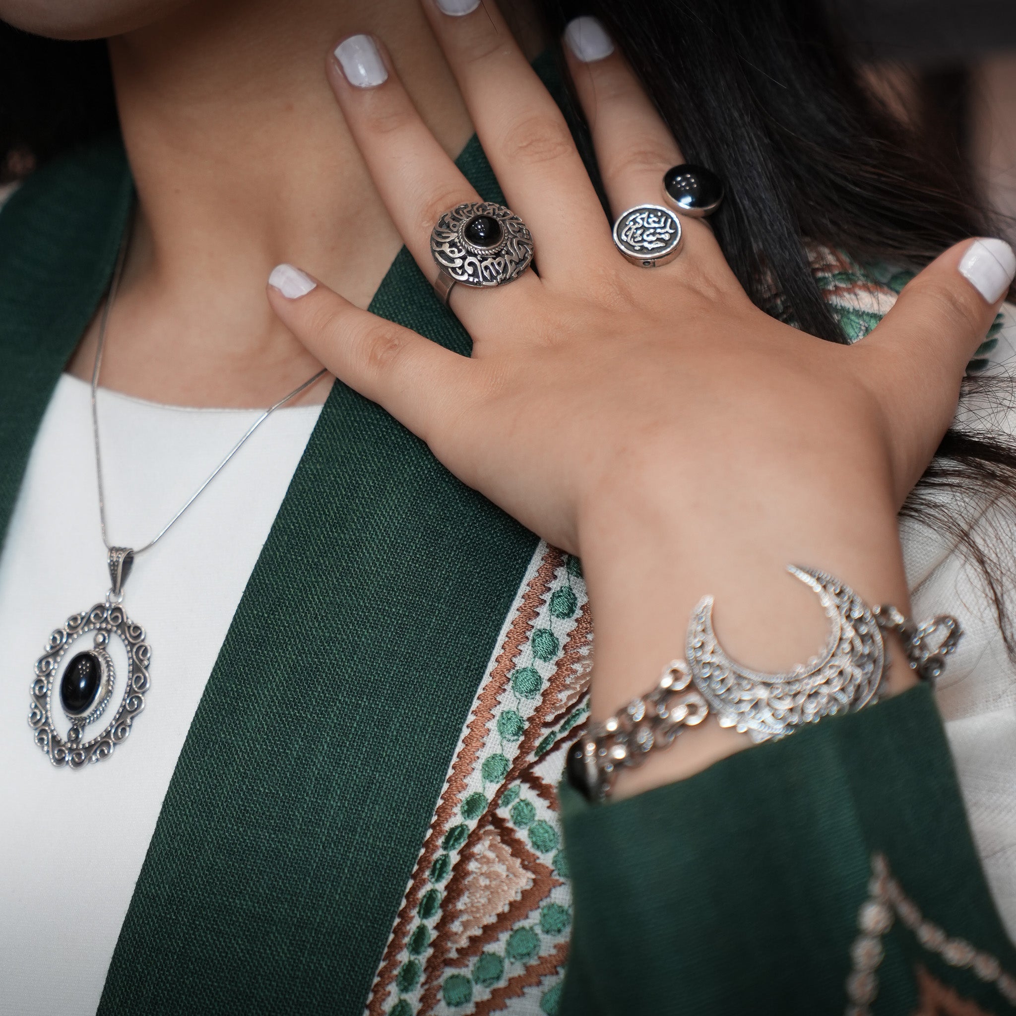 Midnight Oval Pendant (Pendant Only)