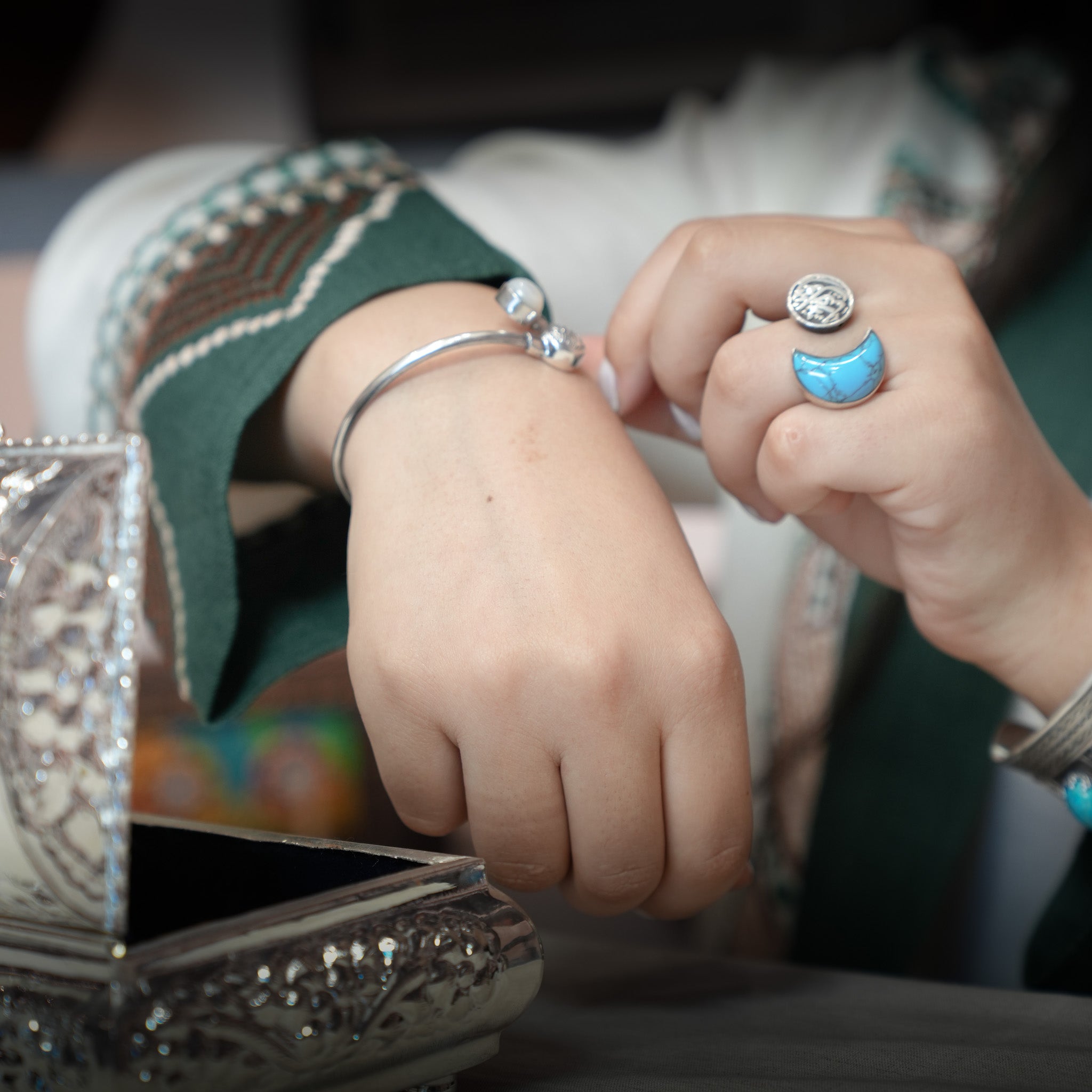 Ease Bangle with Pearl