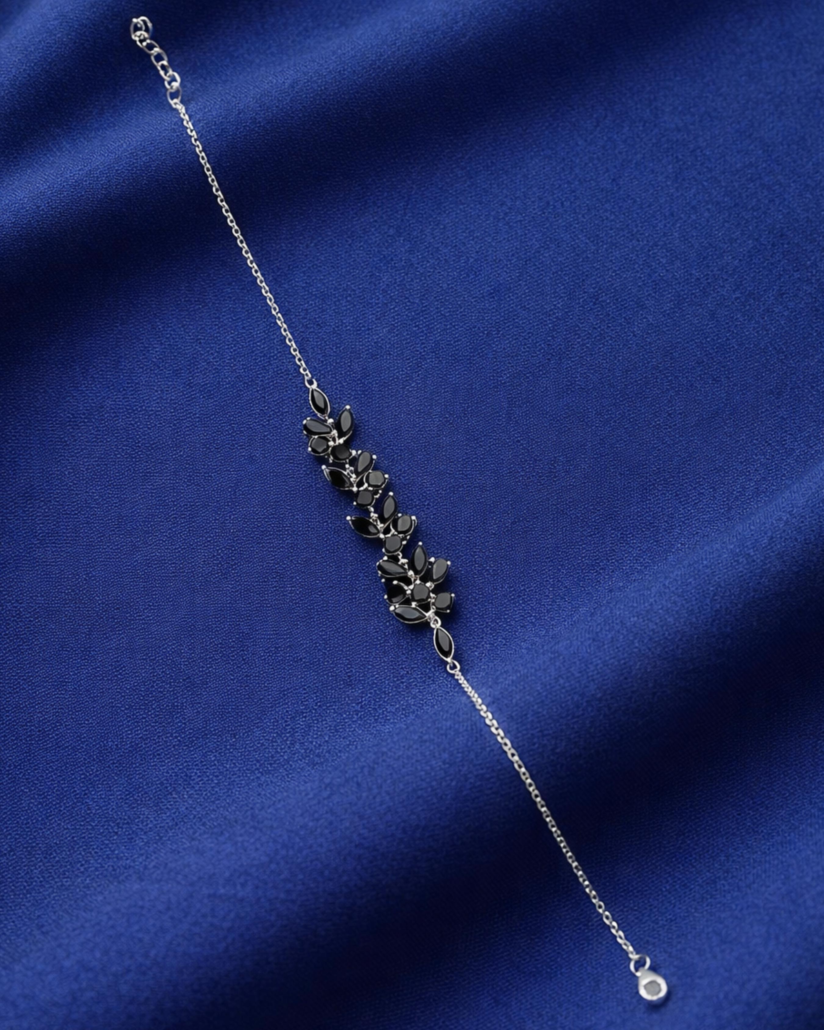 The Midnight Willow Bracelet 3202