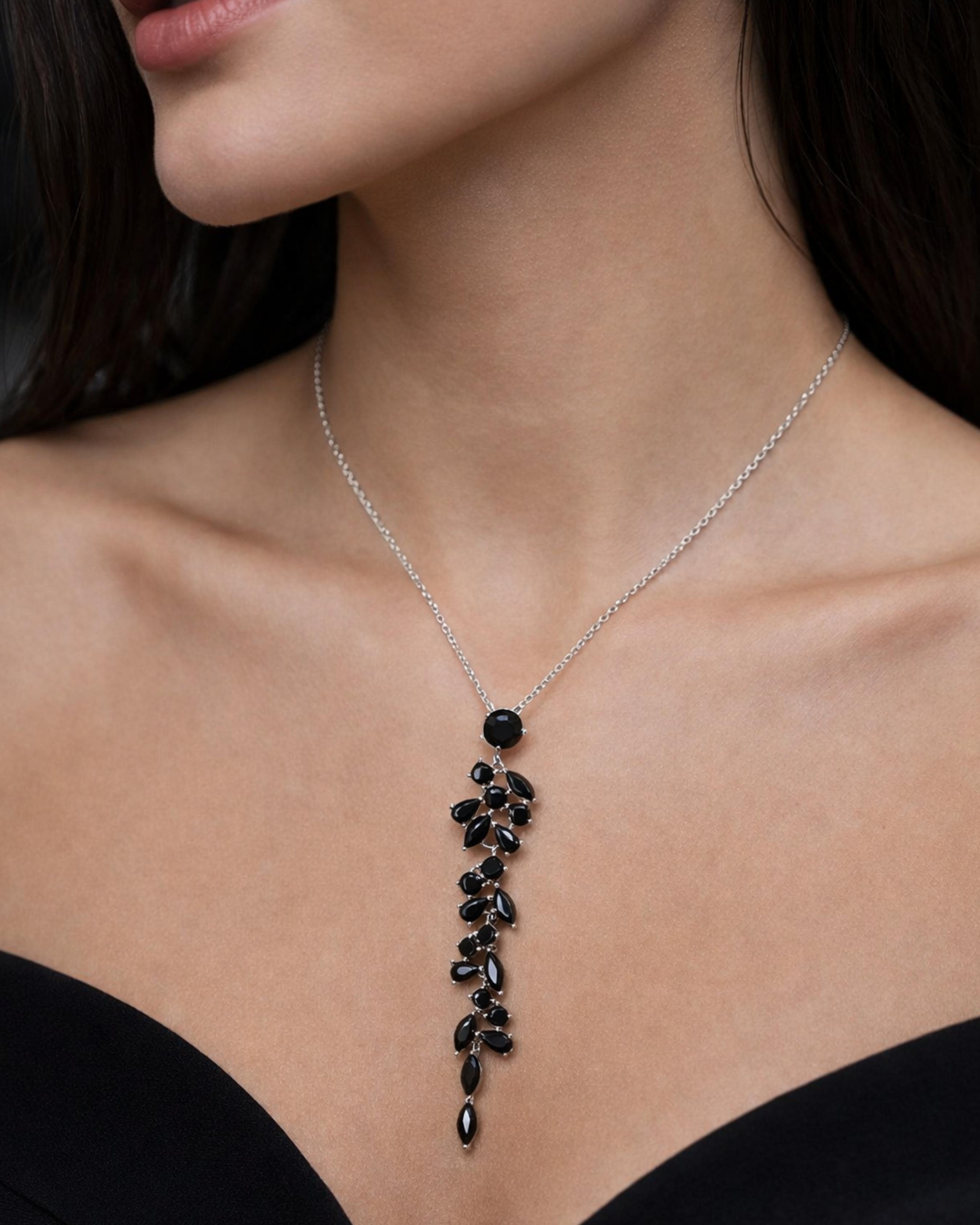 The Midnight Willow Necklace 6264