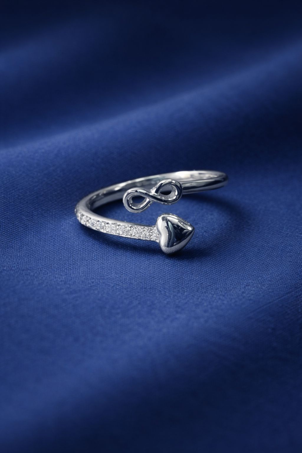 The Infinite Love Ring 7376