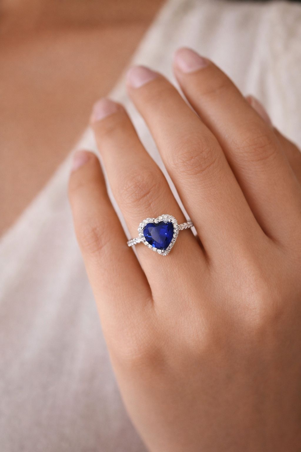 The Midnight Sapphire Heart Ring 7377