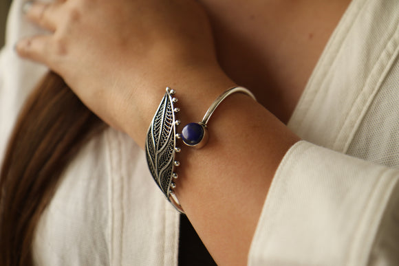 Autumn bracelet with Navy Blue stones