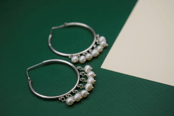 Silver oriental earring- Large Ring With White Pearls