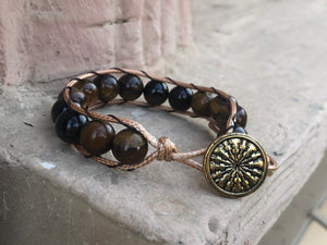 Golden thread and cat's eye bracelet