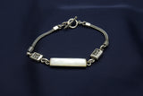 "Love" rectangular bracelet (Pearl)