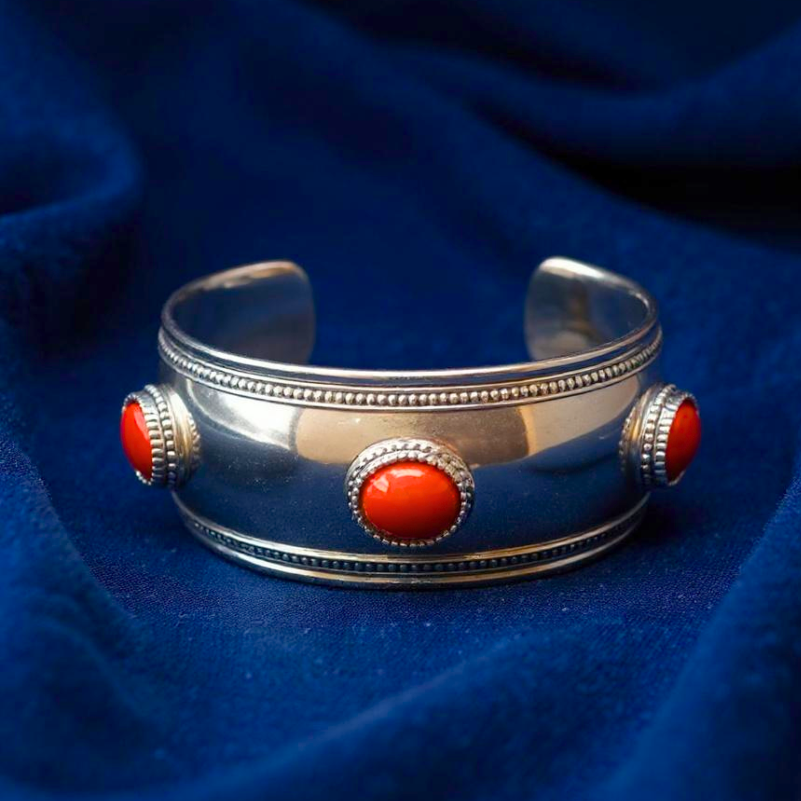 The Love’s Embrace Bangle