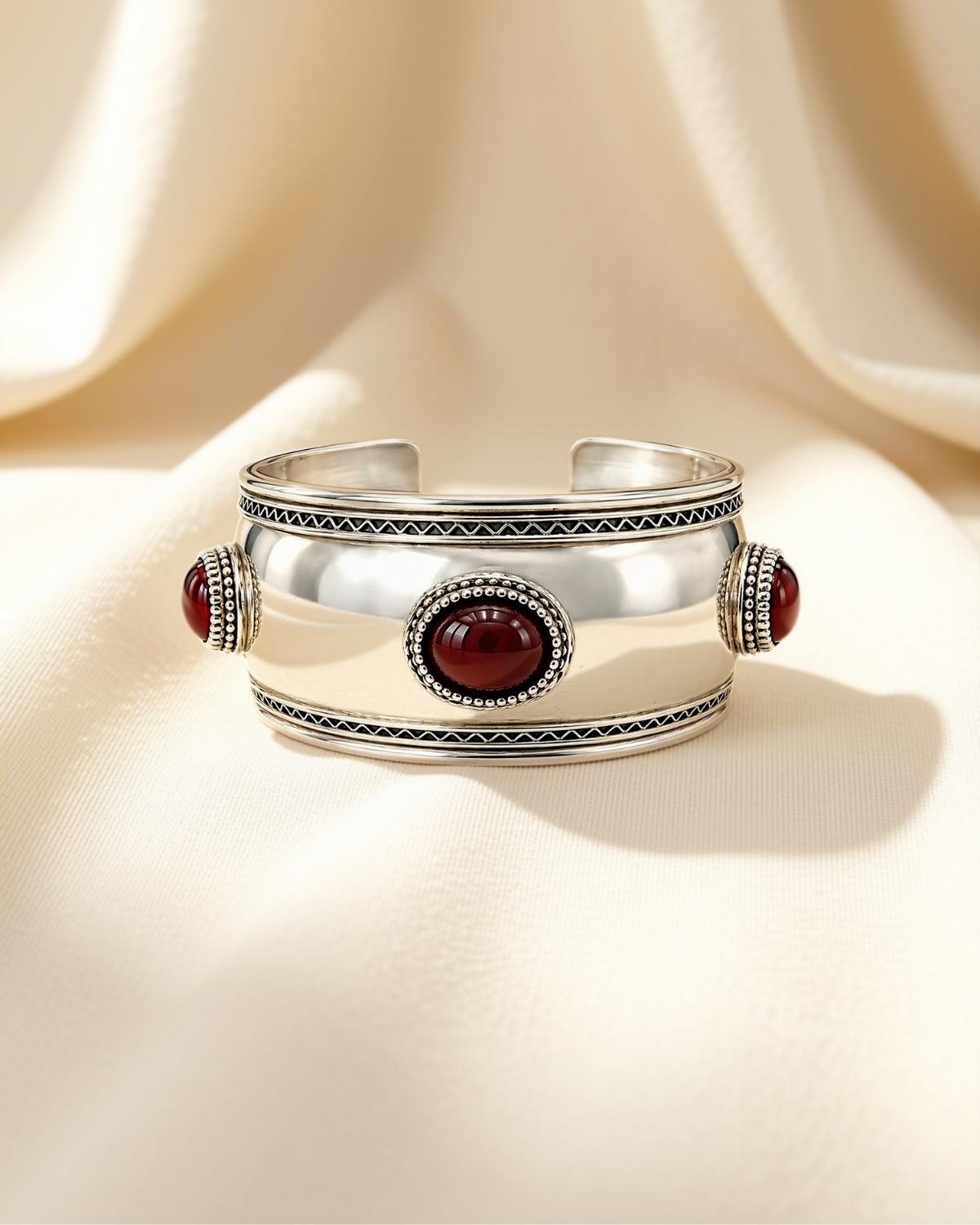 The Earth’s Embrace Bangle 1339