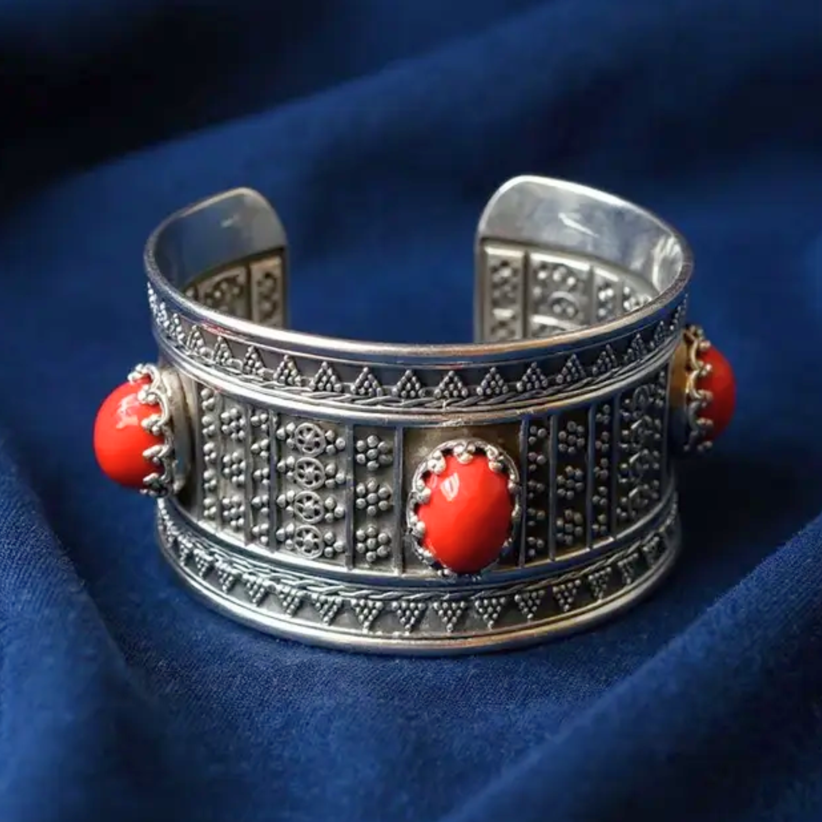 The Heritage Brown Stone Bangle