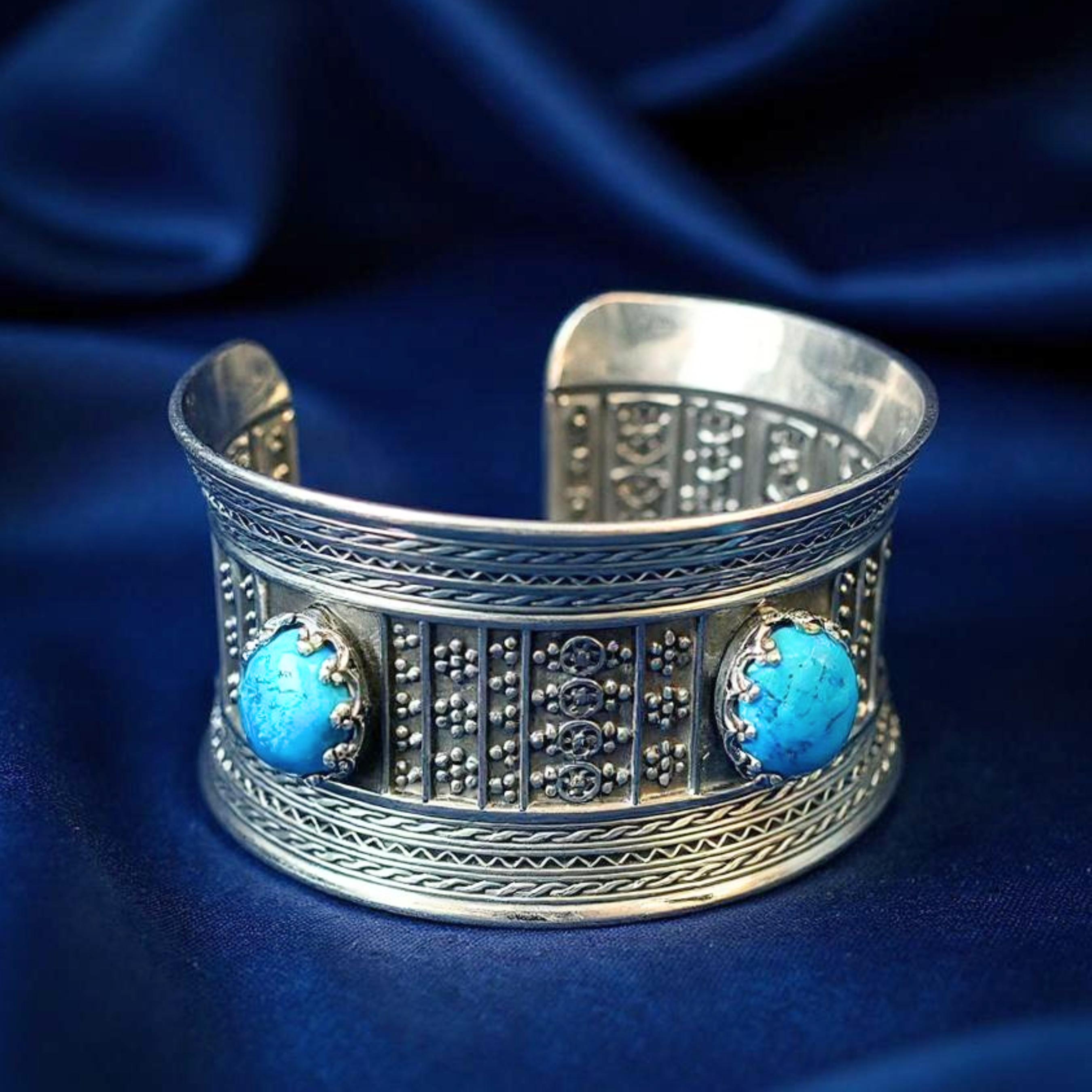 The Heritage Turquoise Stone Bangle