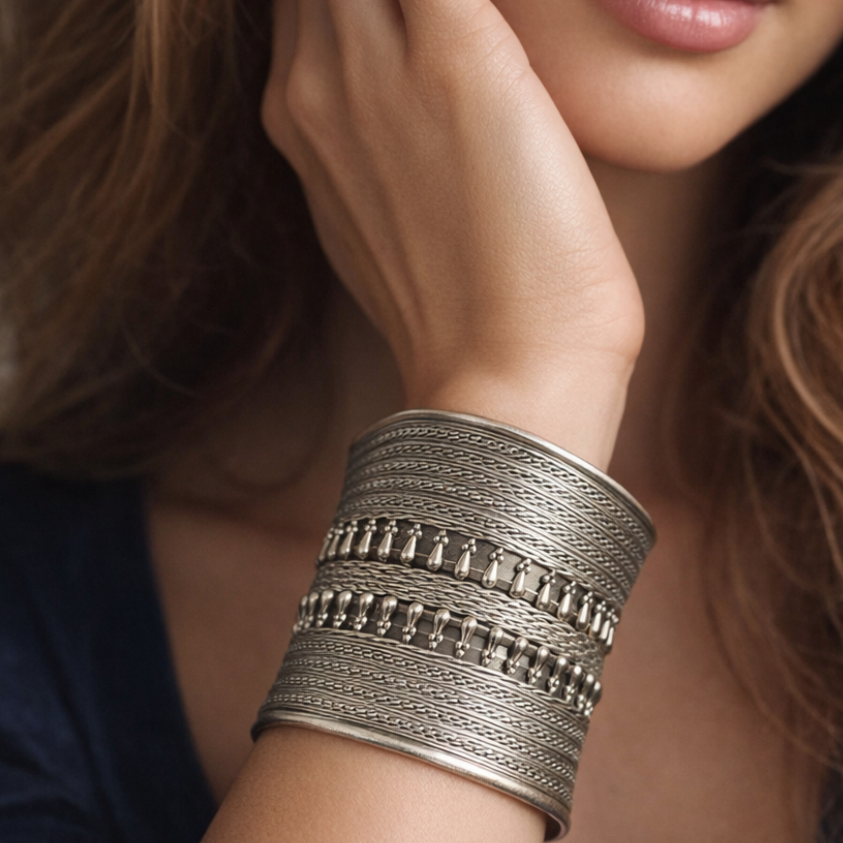 The Heritage Motif Bangle (Extra Large Size)