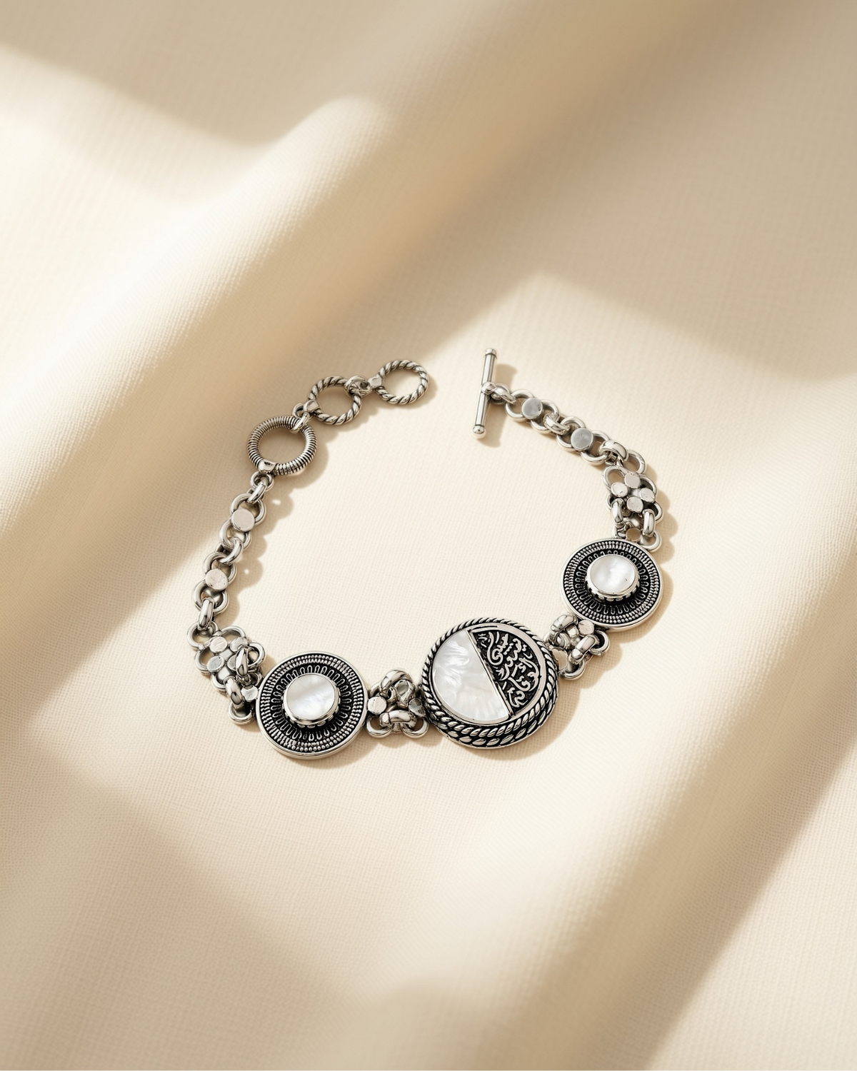 Eclipse Calligraphy Link Bracelet 1377