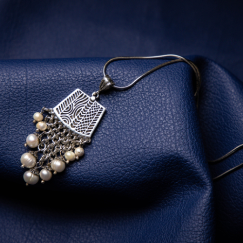 9 Lobes Pearl Pendant