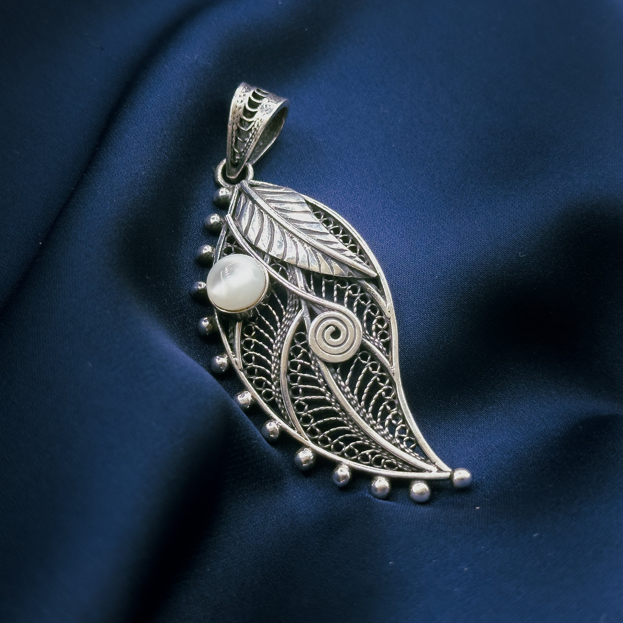 Autumn Pendant With A Pearl Stone