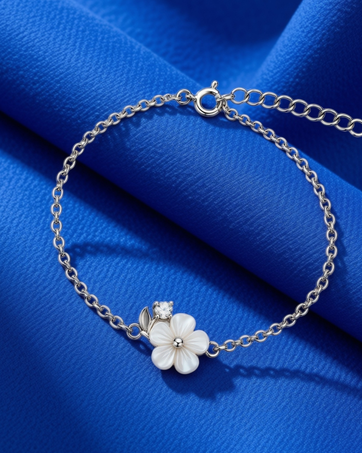Blossom Charm Bracelet 3226 إسورة