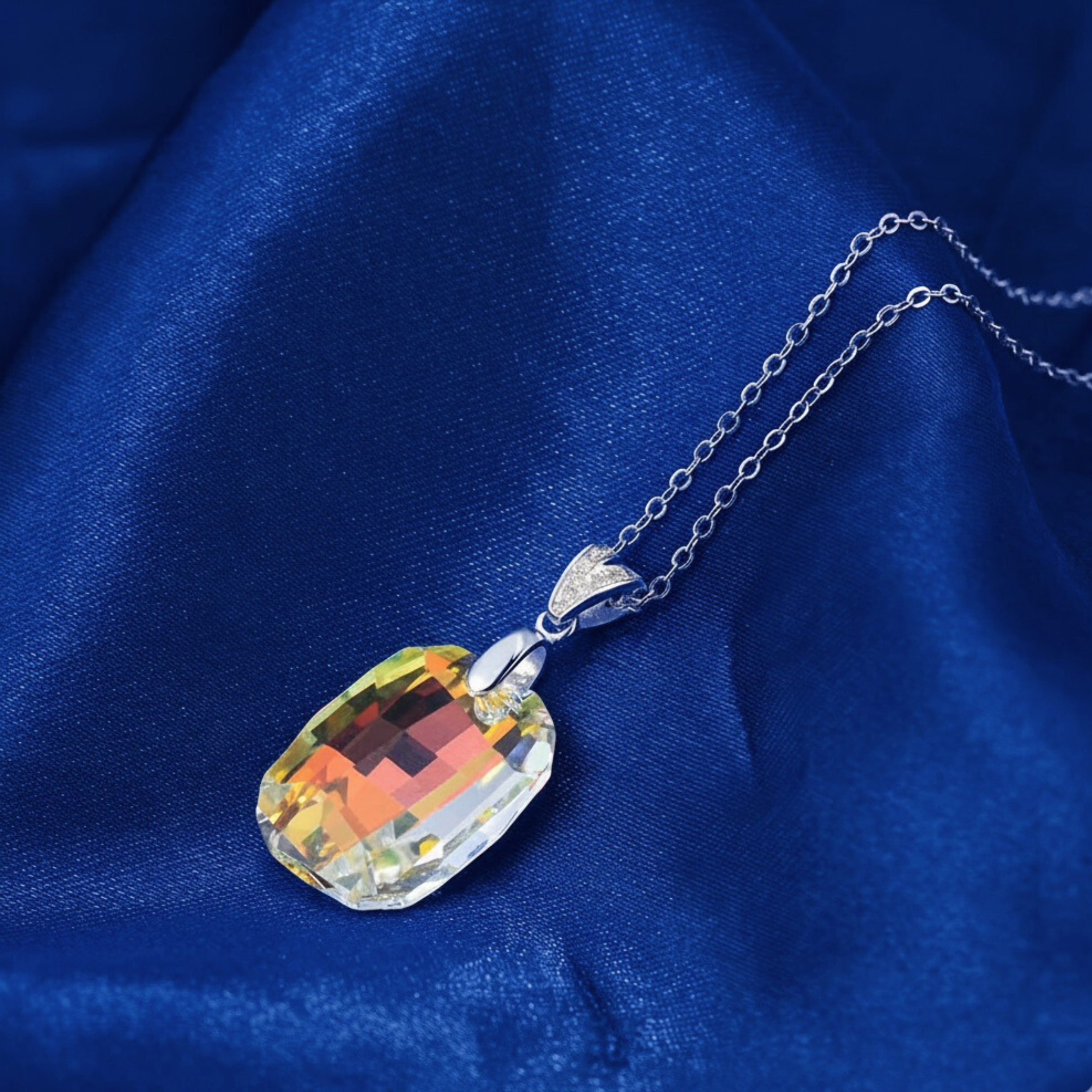 Simple Necklace with Crystal
