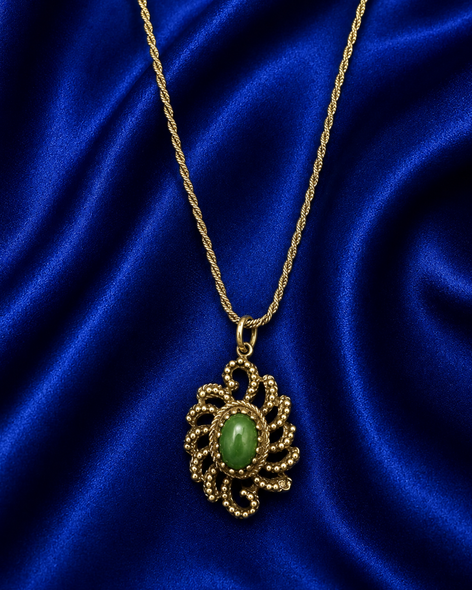 The Green Medallion Necklace 6296 سلسله
