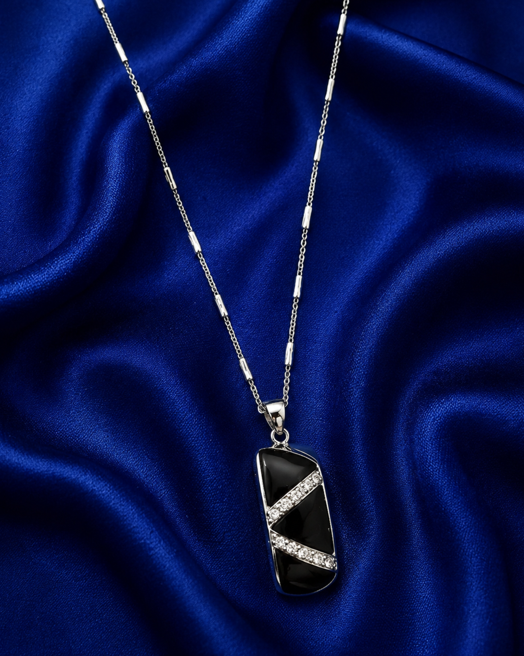 The Black Necklace 6298 سلسله