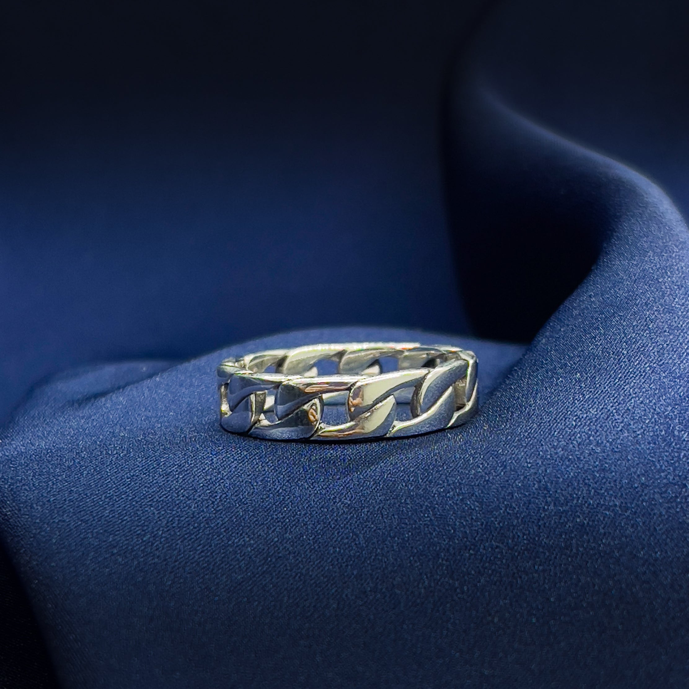 Chain Link Ring