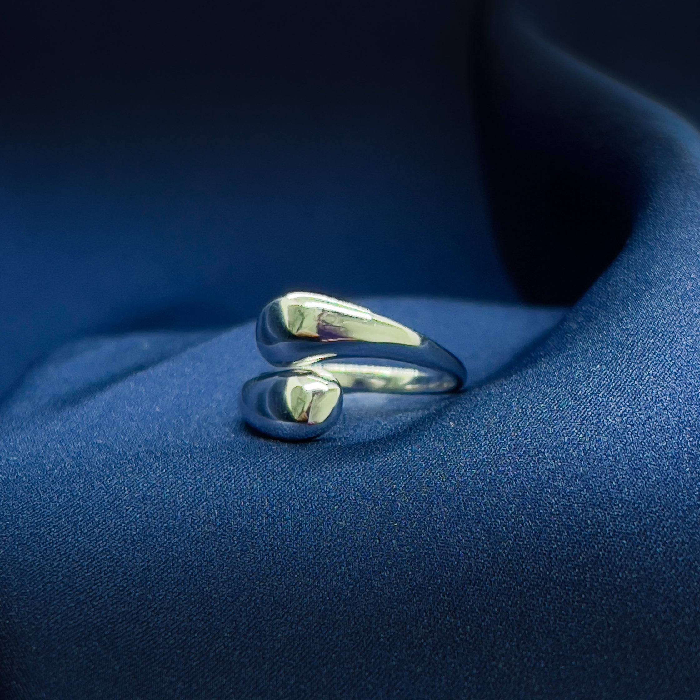 Teardrop Twist Ring