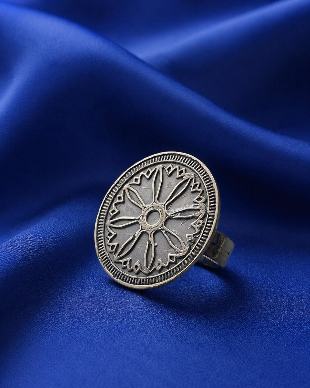 Oxidized Silver Geometric Rosette Statement Ring 7380  خاتم