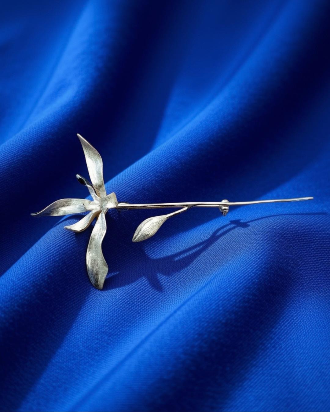 Wild Lily Stem Brooch 88135 vدﺑﻮس ﺑﺮوش
