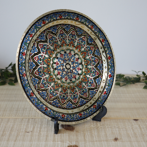 Hand colored large brass plate (30 cm) - B089