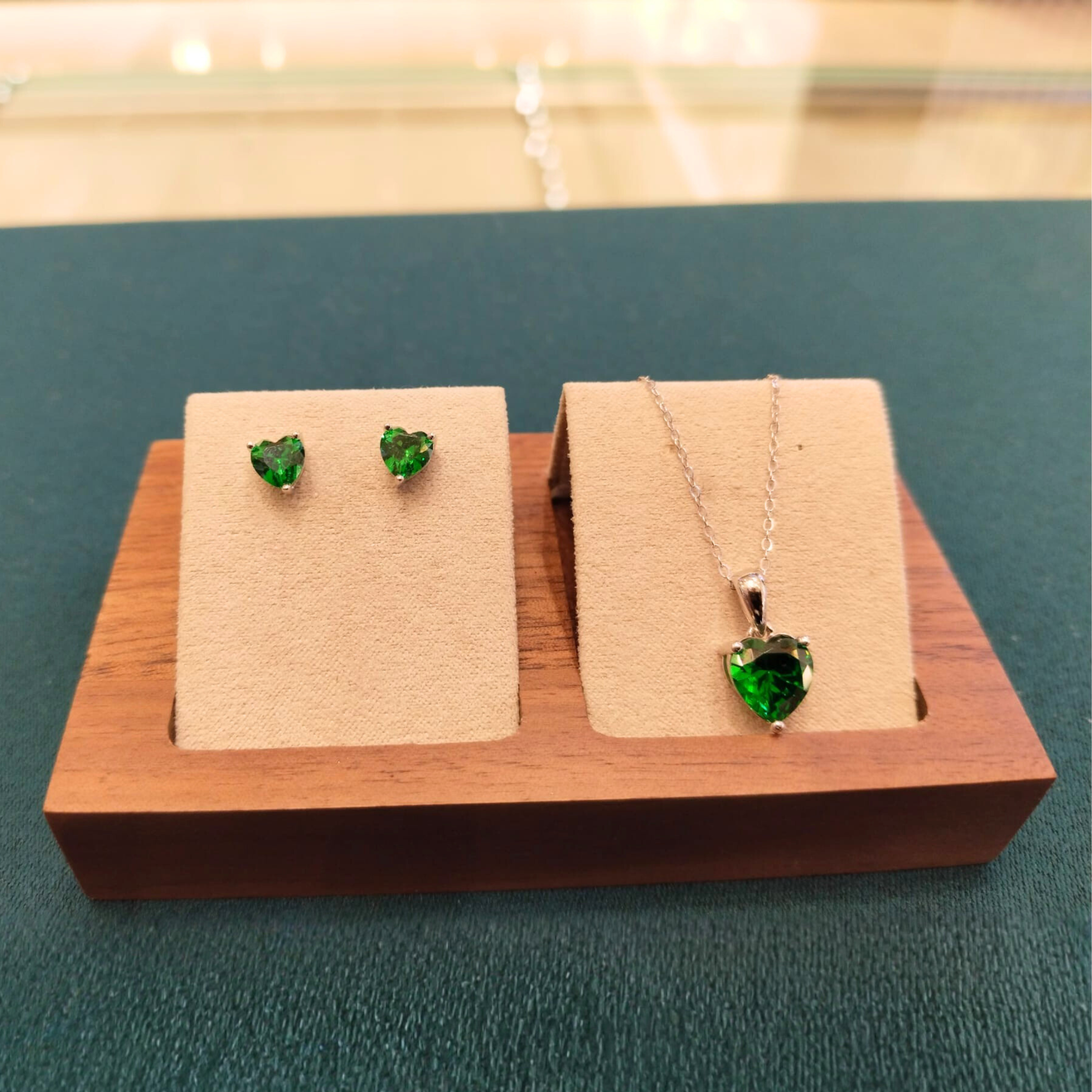 Green glow silver set