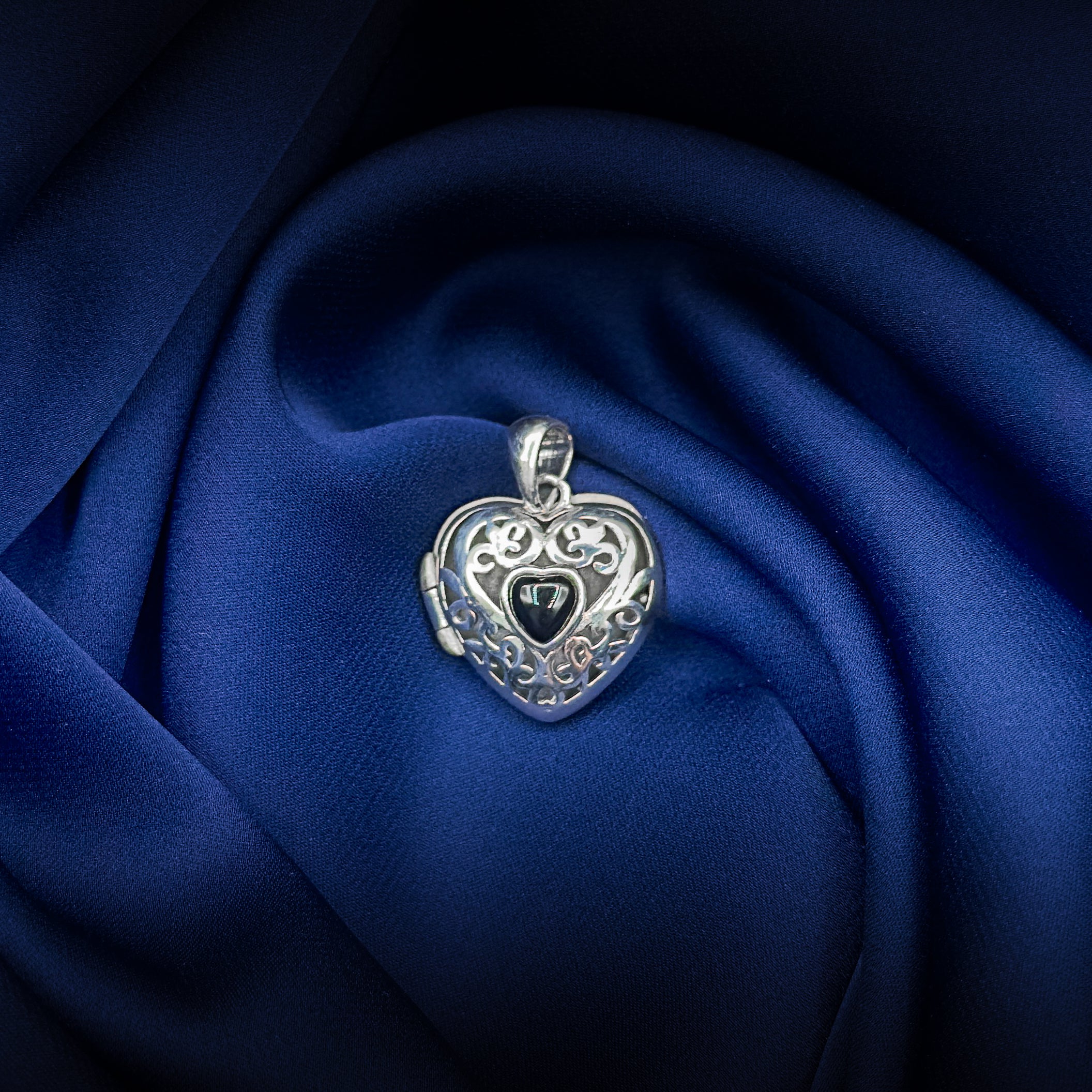 Secret Heart Locket
