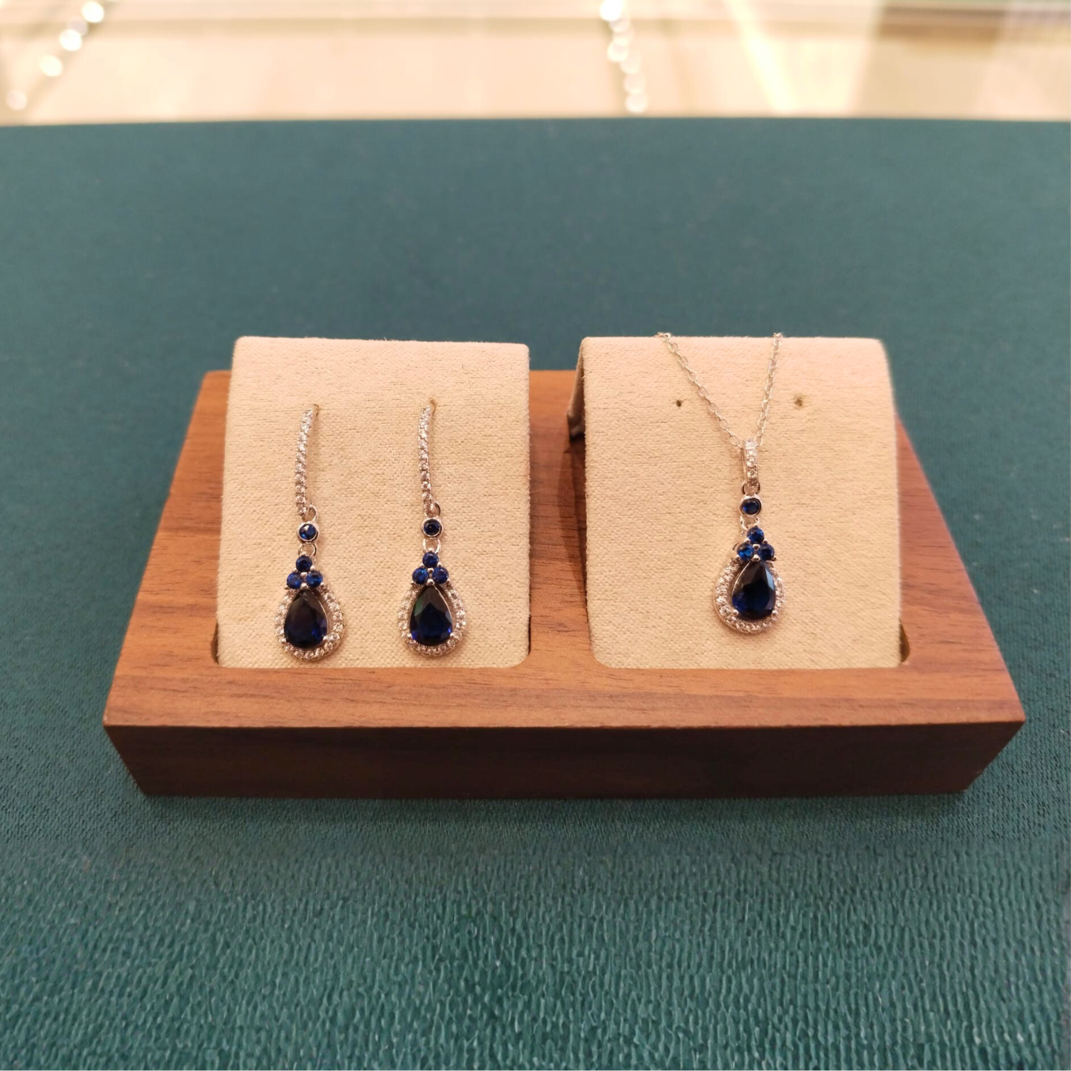 Sapphire teardrop Set
