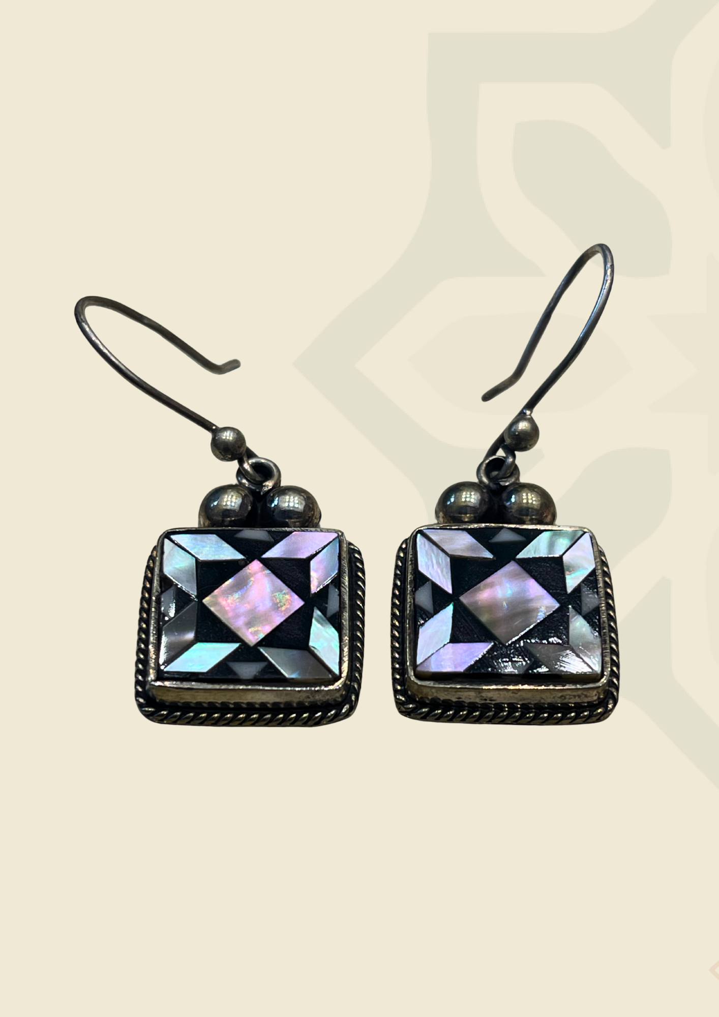 Squared Seashell Earring