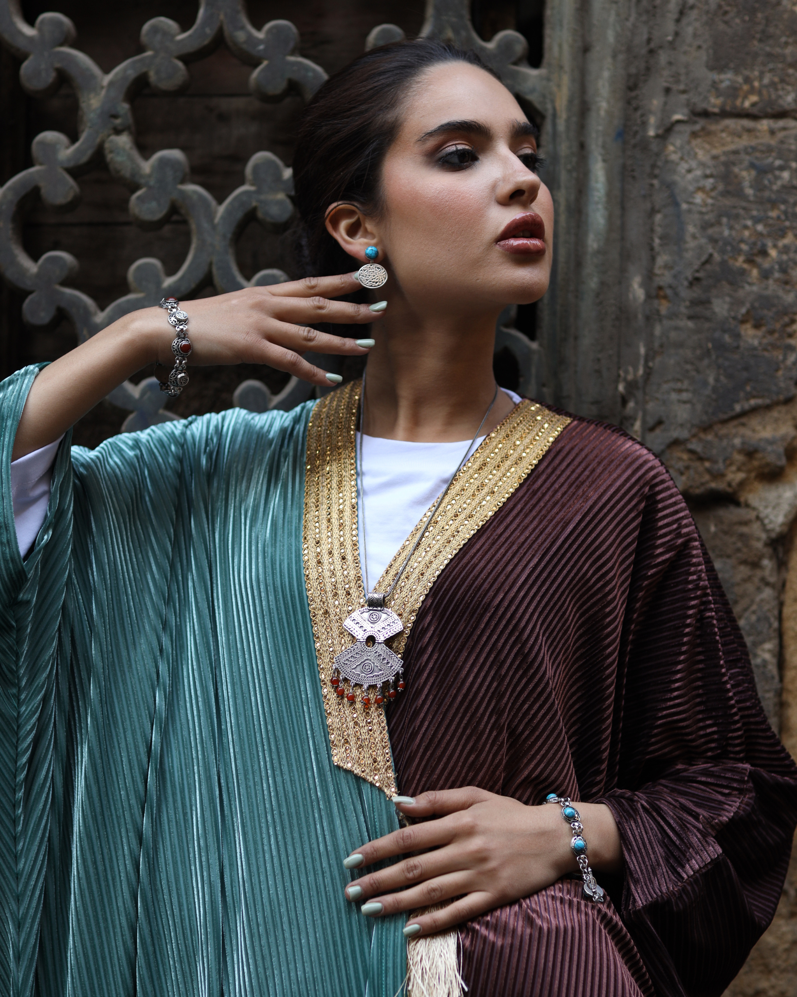 Siwi Pendant with Maroon Stones