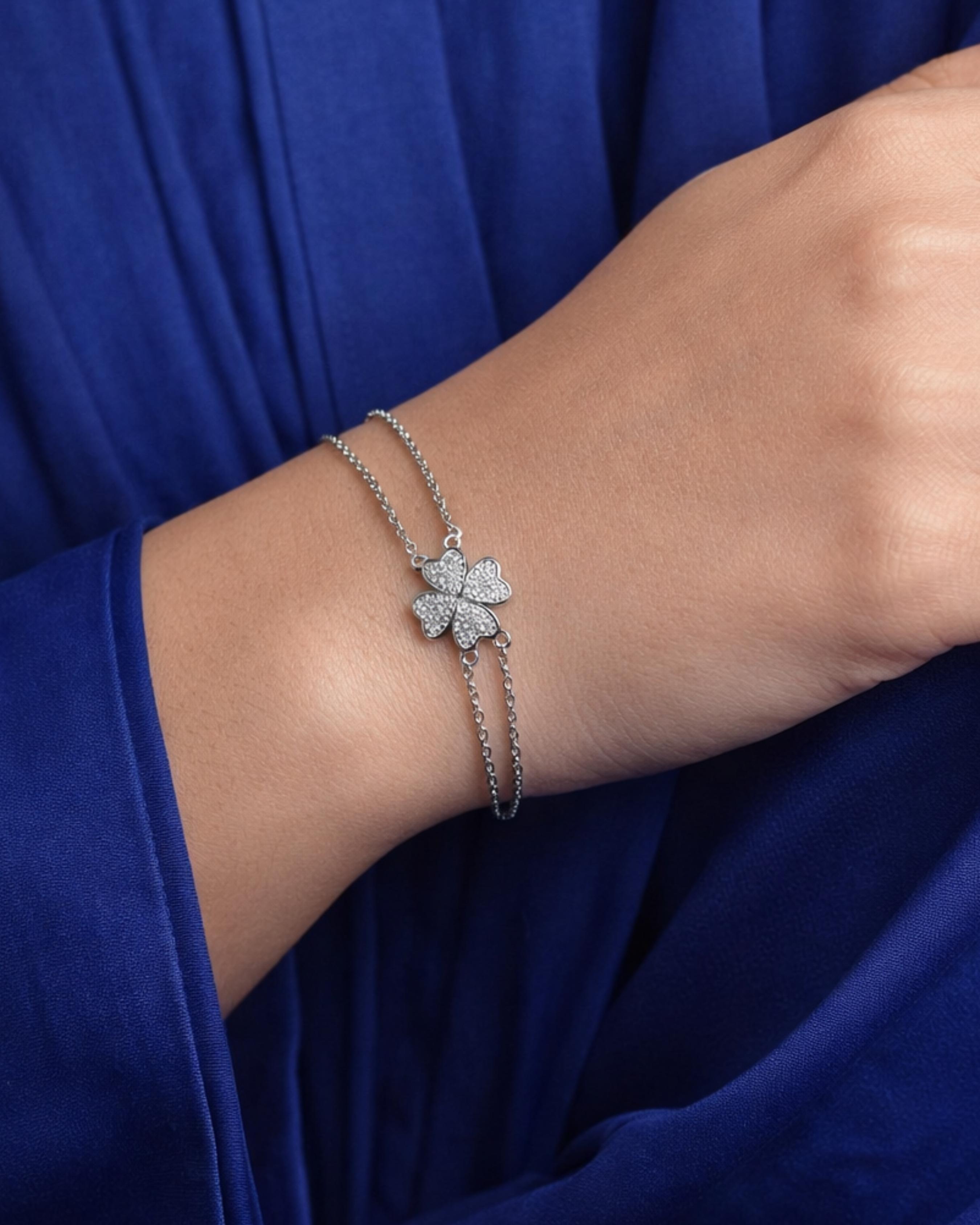 The Clover Bracelet 3212