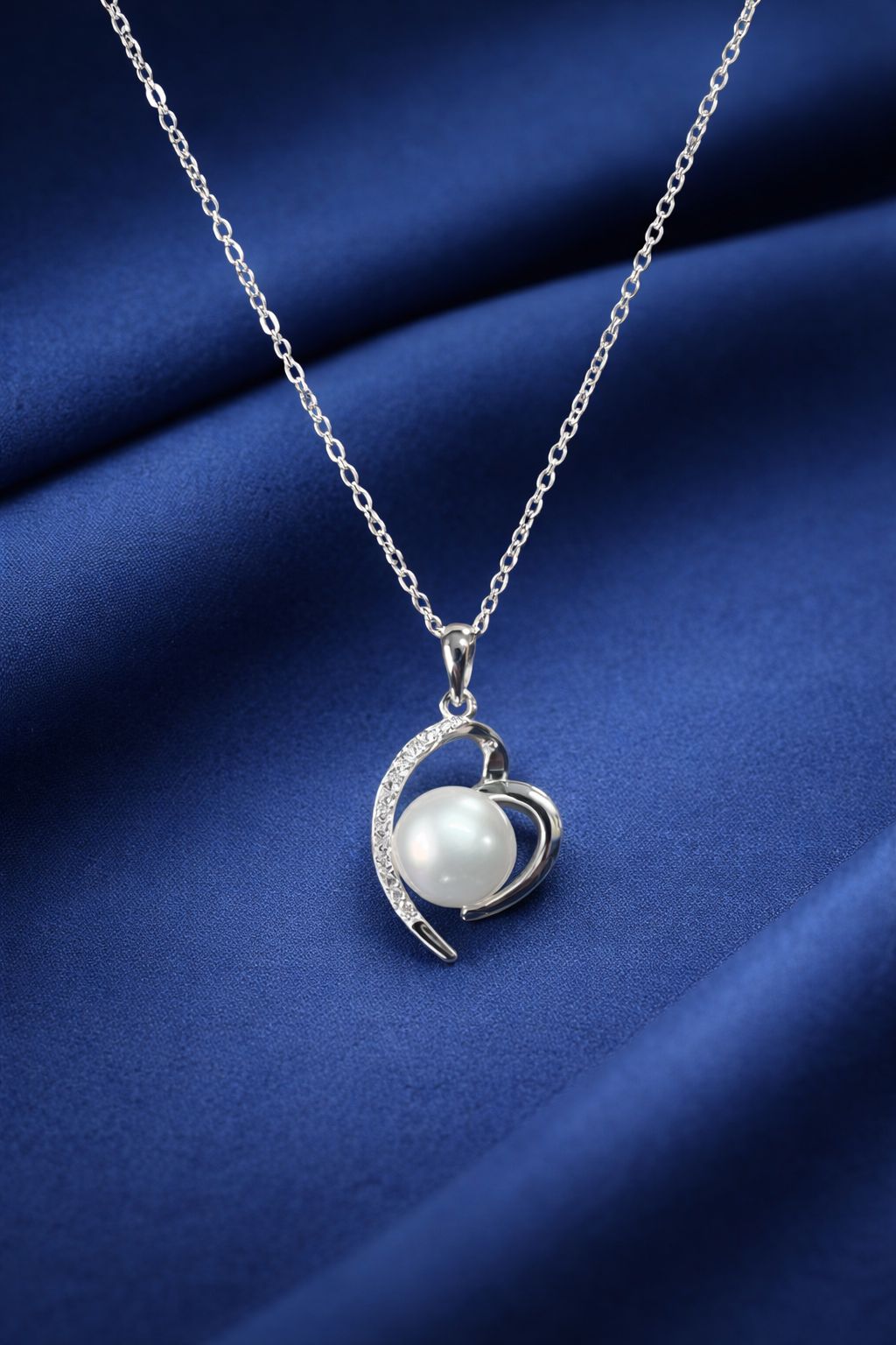 The Pearl Heart Necklace 6280