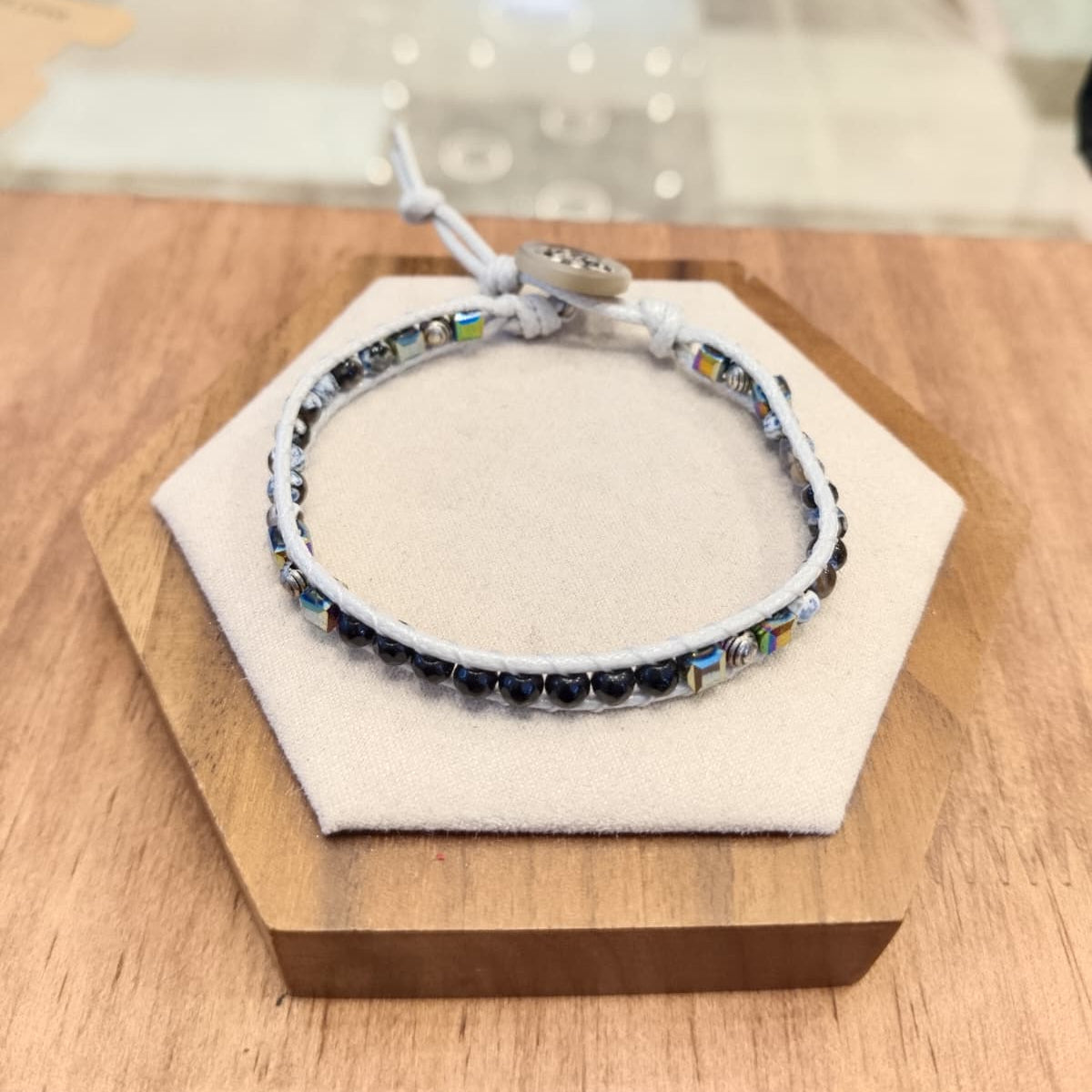 Silver leather bracelet with black and blue Agate adorned with Hematite 12048
