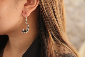 simple brocade earring